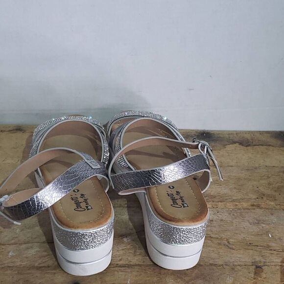 Hawkwell Comfort In Every Step Womens Silver Embellished Platform Sandals Sz 6 - Picture 4 of 7